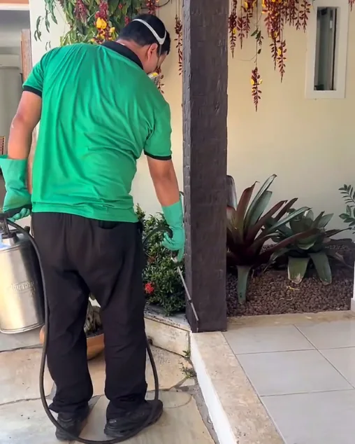 Equipe da Hiena em atendimento, registro 04